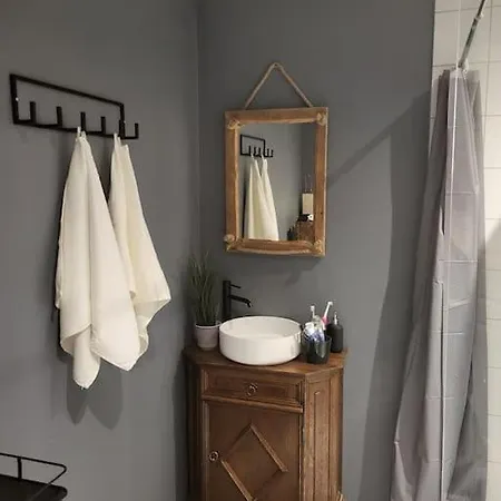 Feriehus Hubane Majake Suedames Ootab Kuelalisi! Kärdla