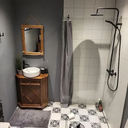 Hubane Majake Suedames Ootab Kuelalisi!