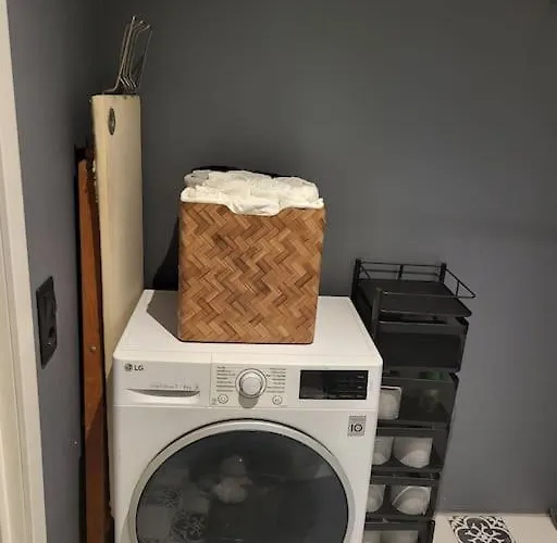 Hubane Majake Suedames Ootab Kuelalisi! Dom wakacyjny *